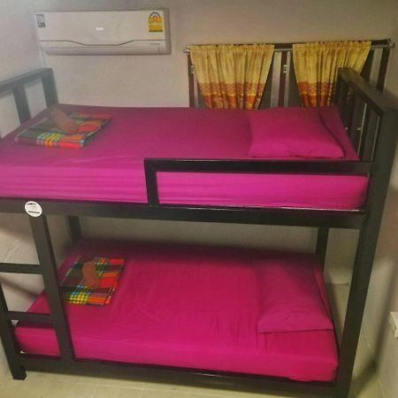 Cody Guesthouse Chiang Mai Esterno foto